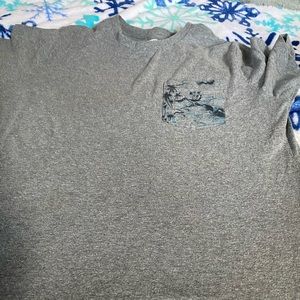 Gray Old Navy T-shirt short sleeve